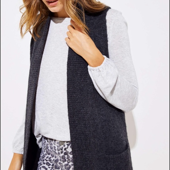 LOFT Sweaters - NEW Loft Pocket Open Sweater Vest - Charcoal